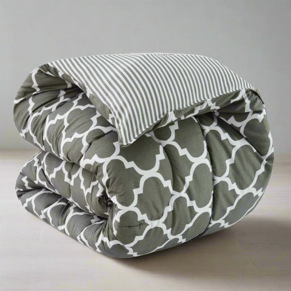 1-PC-Double-Winter-Comforter-Grey-Geometric-Apricot-466_3a0ac1be-e400-4210-86bb-04cfc6f6ae76